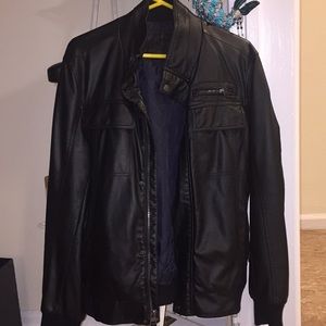 New Barely Worn Leather Jacket !!!! Make an offer!